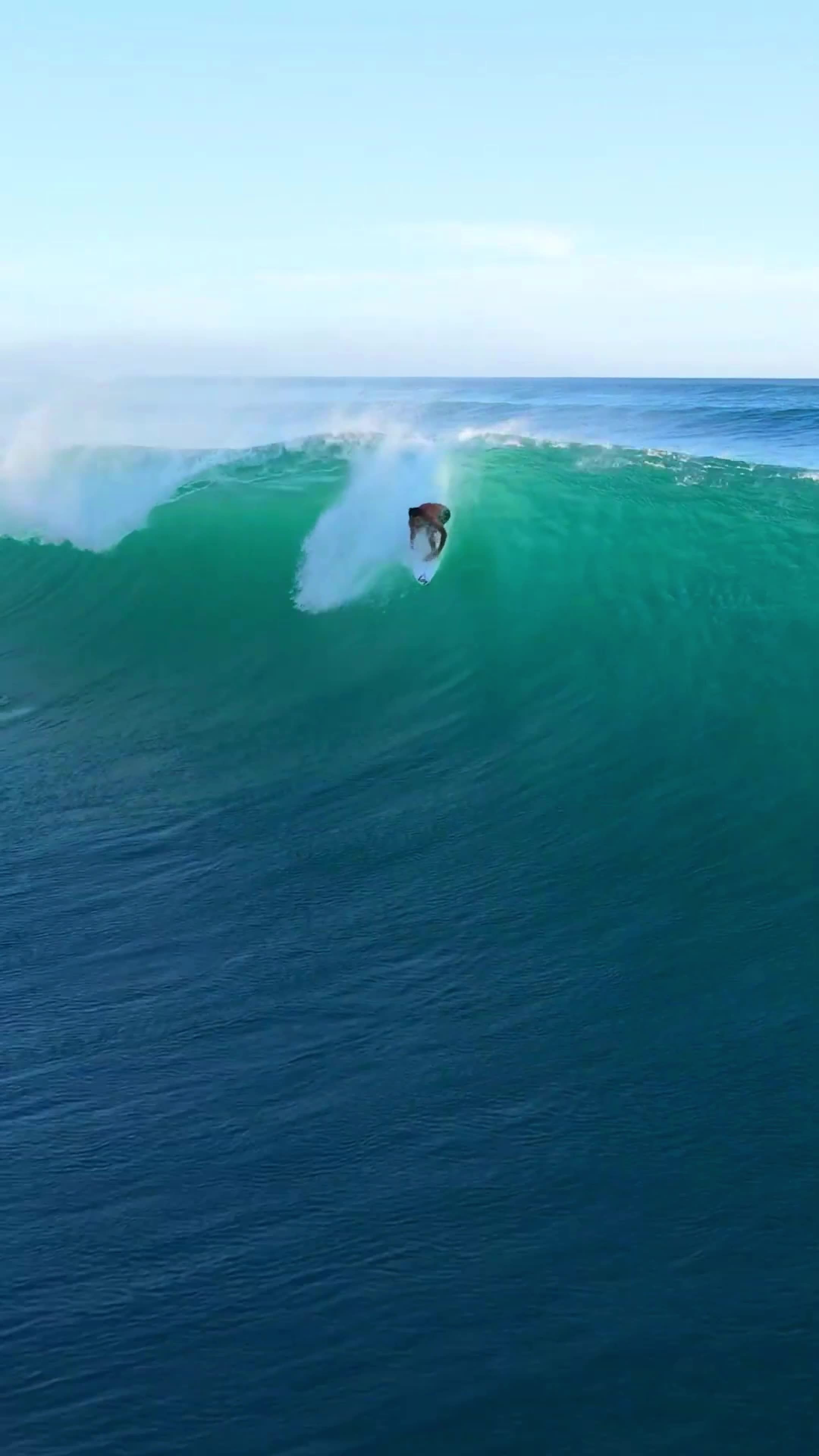 米兰体育-大型冲浪骑行竞赛，海浪与速度的完美融合的简单介绍