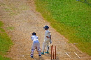 米兰体育官网-国足场上球员协同配合，国足同组对手