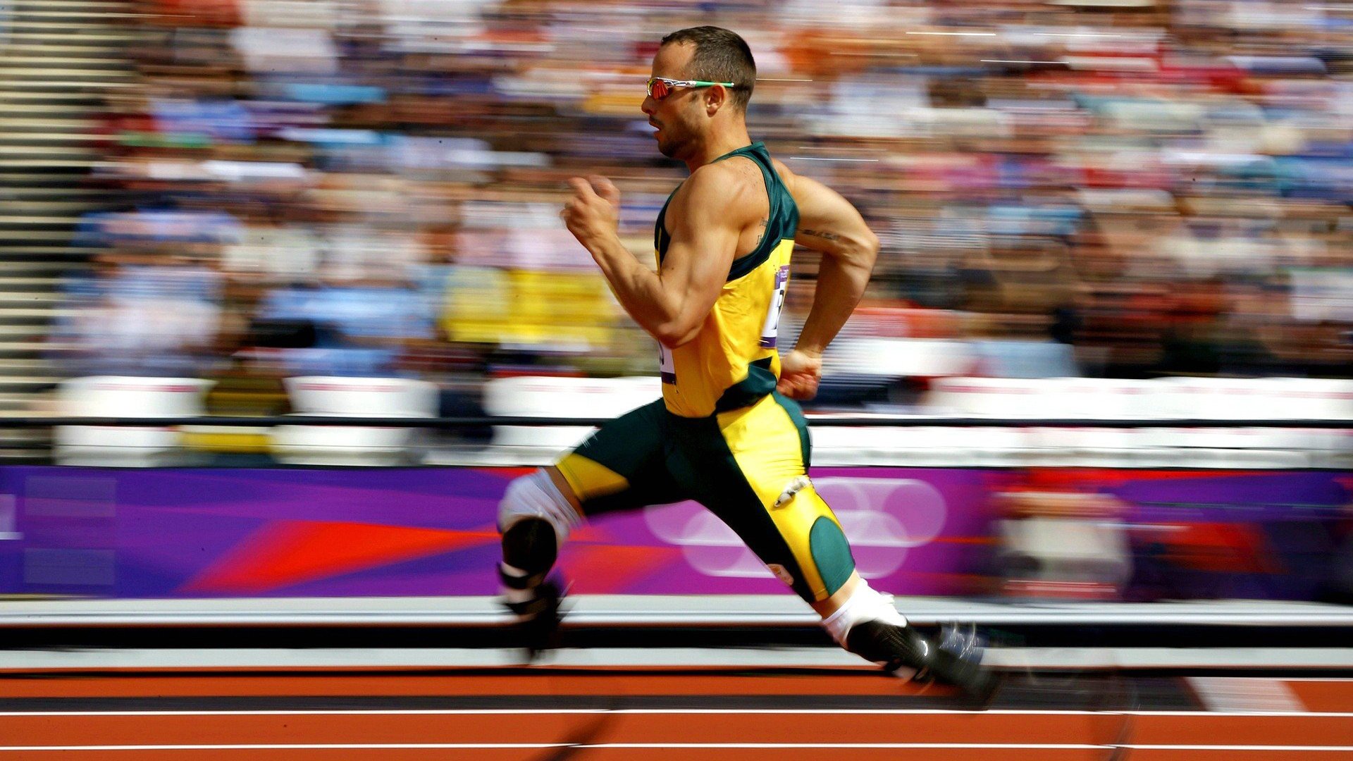 国足门前站位与拦截成功率关系,足球比赛开始前守门对方需要站在多少